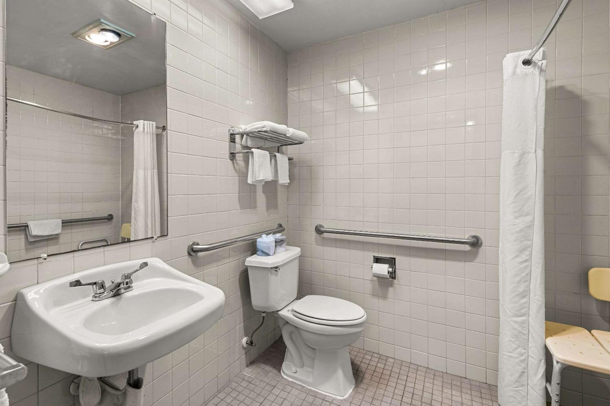 Suburban Studios Kansas City Airport North Platte City Εξωτερικό φωτογραφία