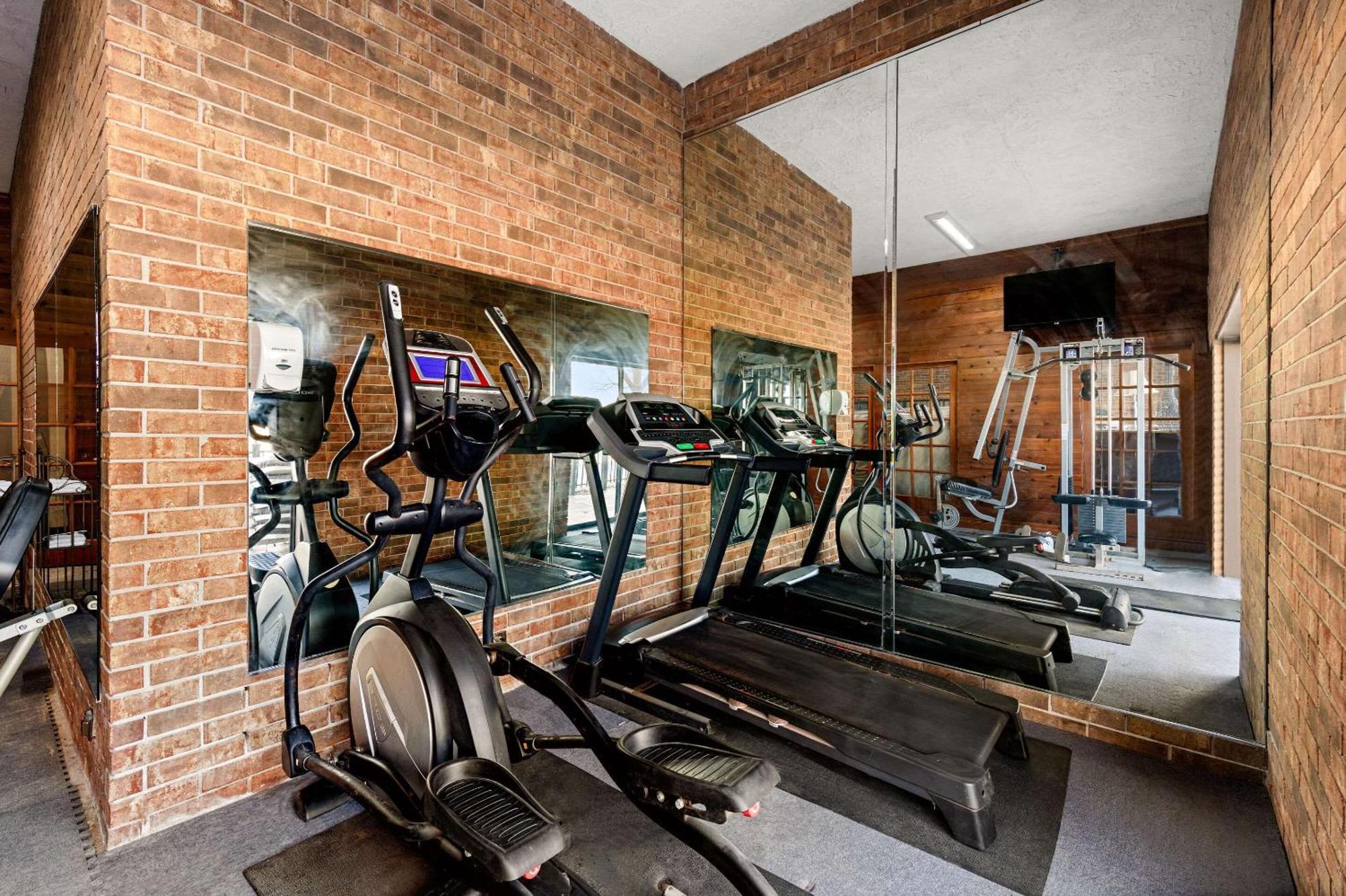 Suburban Studios Kansas City Airport North Platte City Εξωτερικό φωτογραφία